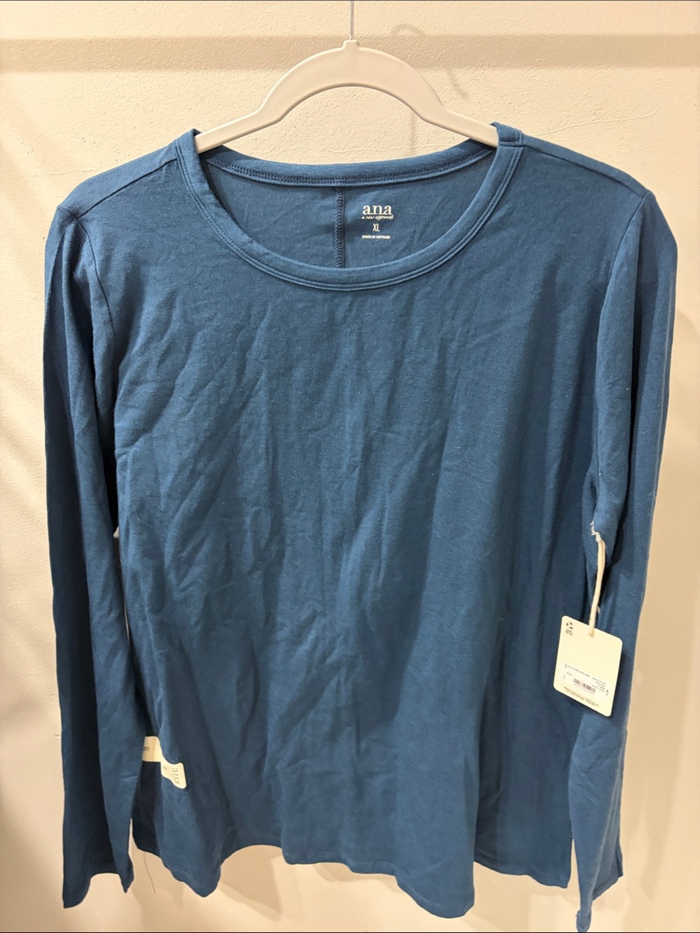 a.n.a Men’s Long-Sleeve Crew Neck Shirt in Teal Blue